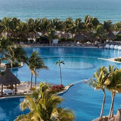 2BD Riviera Maya: Ocean View w/ Luxurious Resort