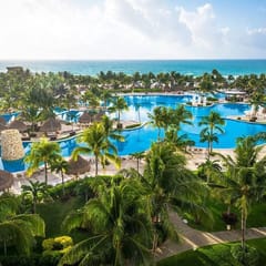 1BD Grand Luxxe: Ocean View, Pool & Beach Resort