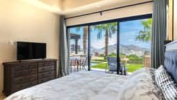 Chic & Cozy 2BR Oceanview Condo - Imagen 4
