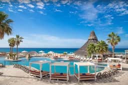 2BD Finisteria: Luxurious Resort with Ocean Views - Image 2