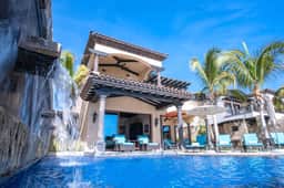 dream beachfront getaway in Novaispania - Imagen 2