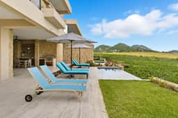 Gorgeous 3BR Oceanview Condo with Stunning Views - Imagen 3
