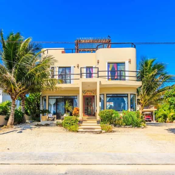 Fantastic 3 Bedroom House with Pool in Punta Sur - Image 1