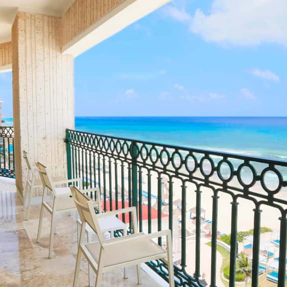 2BD Sandos Cancun: Luxury Resort in Cancun - Image 1