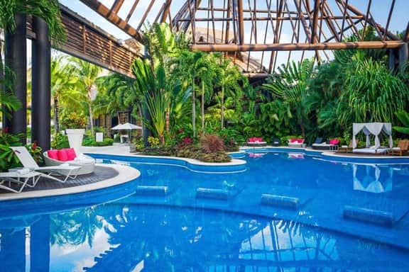 1BD Grand Luxxe: Ocean View, Pool & Beach Resort - Image 5