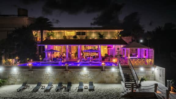 Luxury Beachfront Villa - Imagen 4