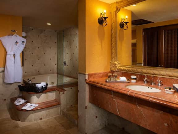 2BD Grand Solmar: Presidential Suite - Image 2
