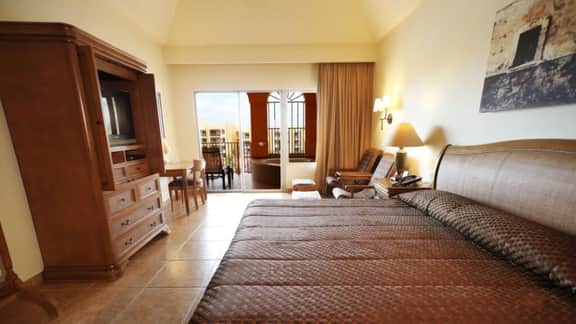 2BD Royal Haciendas: Plunge Pool & Oceanview - Image 2