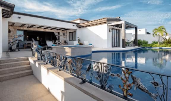 Luxury Villa in Cabo San Lucas at Quivira - Image 3