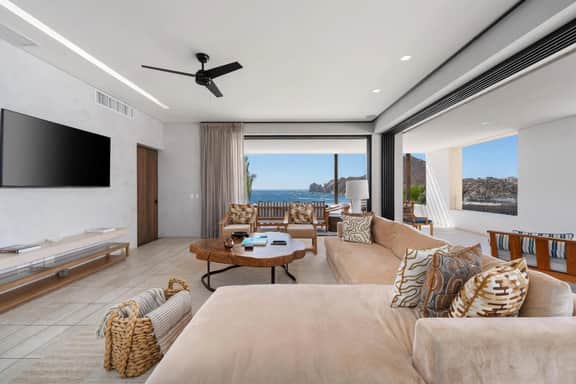 Hacienda Beach Club & Residences Phase II - Image 4