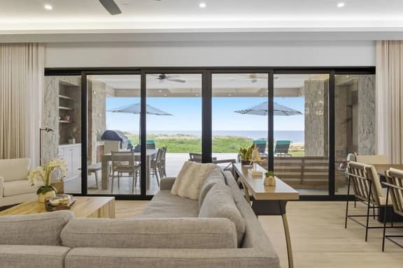Gorgeous 3BR Oceanview Condo with Stunning Views - Imagen 1