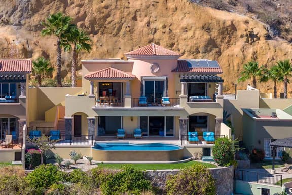 Unique Renovated Montecristo 3 BR Villa at Quivira - Image 1